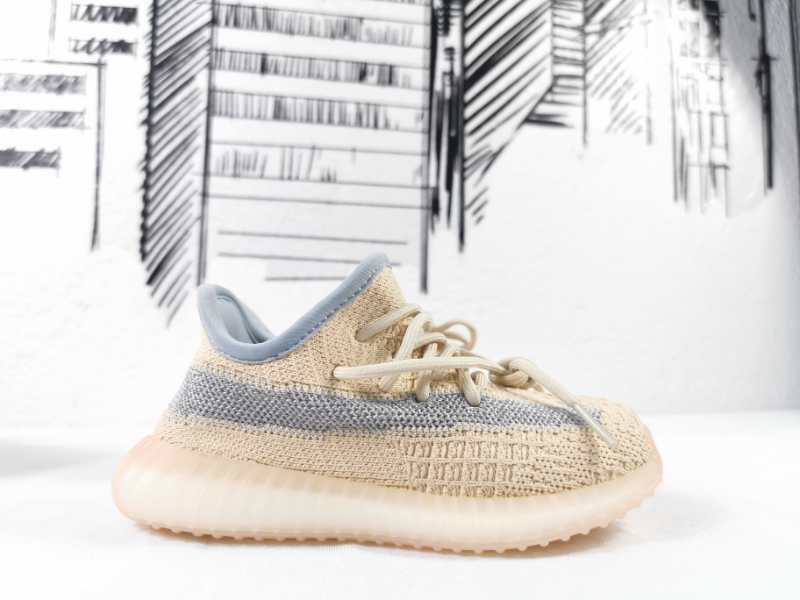 Yeezy 350 V2 Kids Sneakers in Linen Yellow
