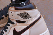Nike SB x Air Jordan 1 Retro High OG Light Bone Sneakers