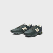 New Balance x Stone Island ABZORB 1890 - Black / White