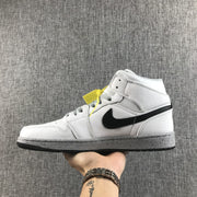 Air Jordan 1 Retro High OG White Grey Dot Sneakers