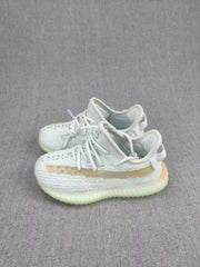 Yeezy Boost 350 V2 Kids Sneakers, Light Neutral