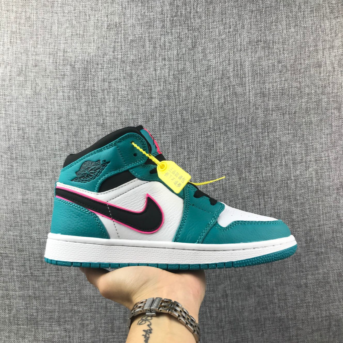 Jordan 1 Retro High OG South Coast Sneakers