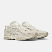 New Balance 204L