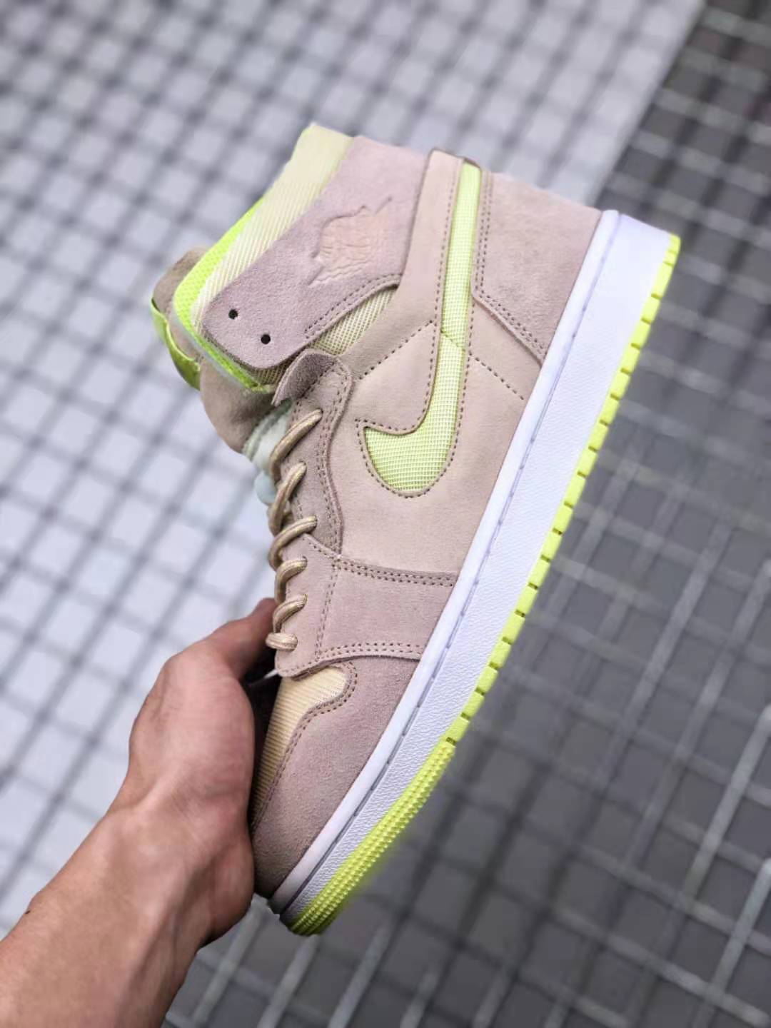 Jordan 1 Zoom CMFT Lemon Twist Sneakers CT0979-002