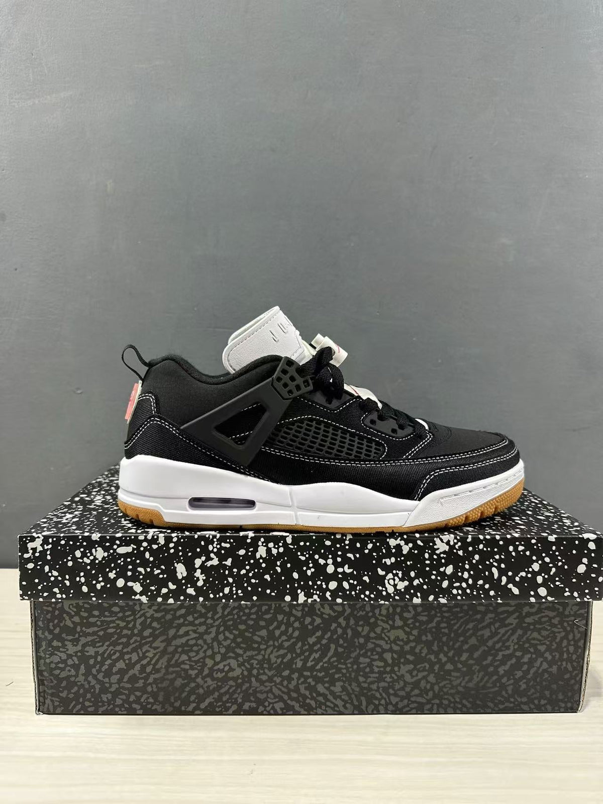 Jordan Air Jordan Spizike Low Black White IR2012-001