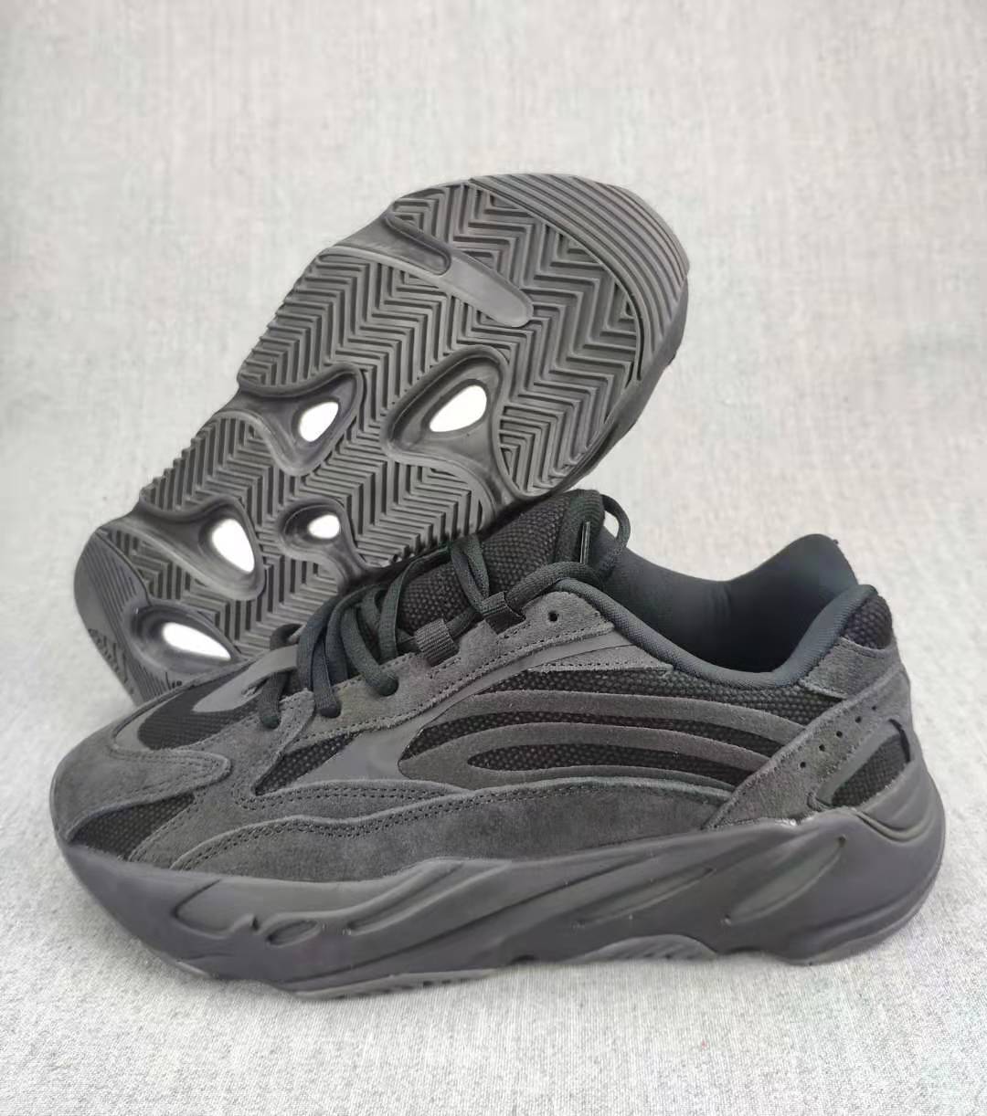 Yeezy 700 V2 Sneakers in Gray