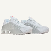 Nike Men's White/Metallic Silver Shox R4 Sneakers, HQ1988 101