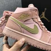 Jordan 1 Mid SE Pink Sneakers 852542-600