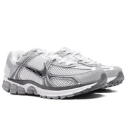 Zoom Vomero 5 - Summit White/Metallic silver