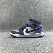 Jordan 1 Mid Sneakers Deep Blue Toe 554724-445