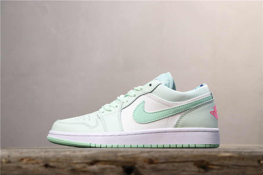 Nike Dunk Low Sneakers Light Green Pink 554723-051