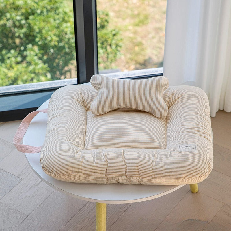 A Thick, All-Season Cat Bed Suitable for Kittens And Young Cats to Sleep on