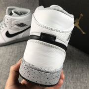 Air Jordan 1 Retro High OG White Grey Dot Sneakers
