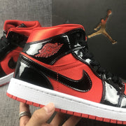 Air Jordan 1 Mid Sneakers Black Red White BQ6472-600