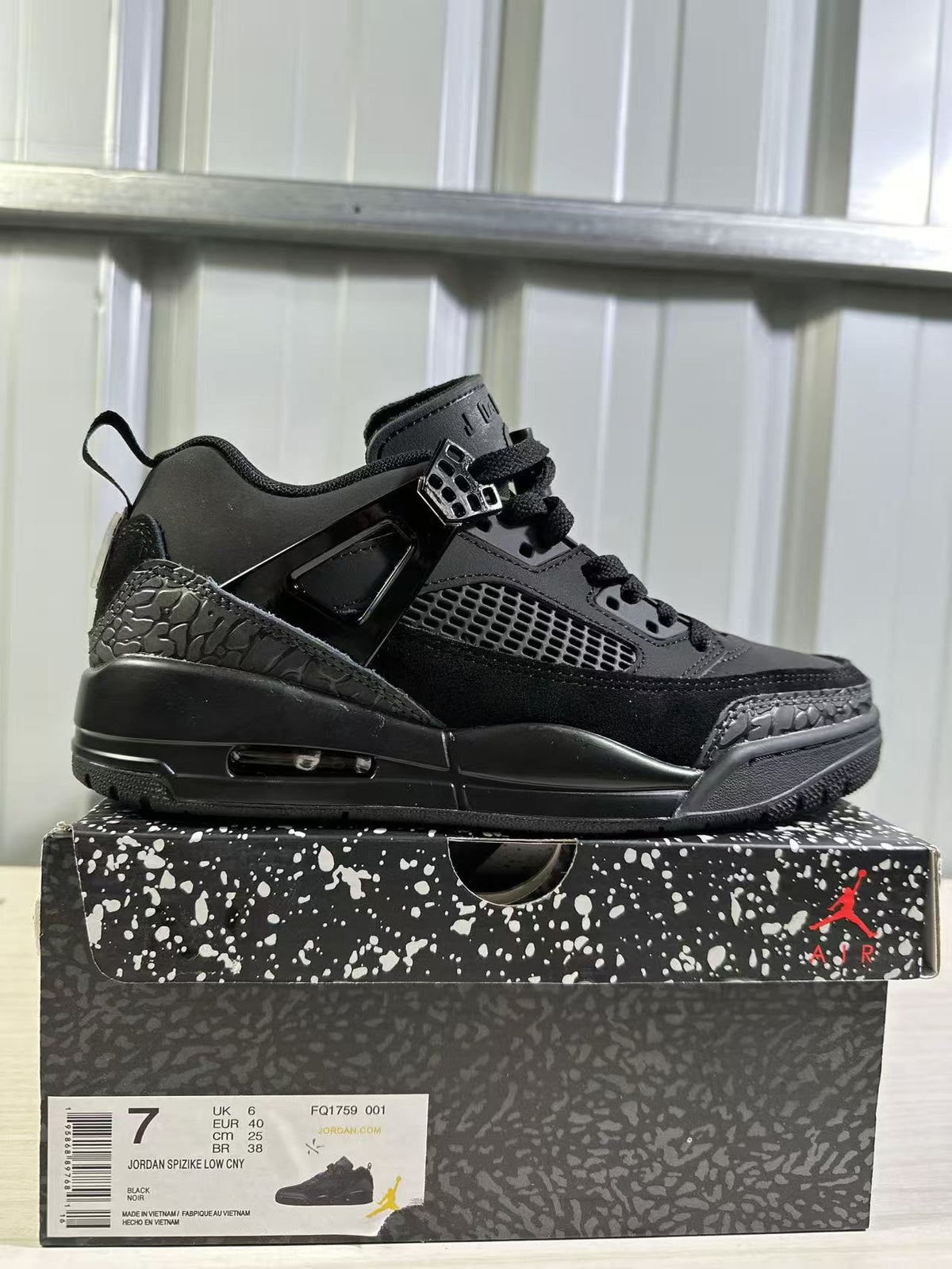 Jordan Spizike Low Black Sneakers FQ17