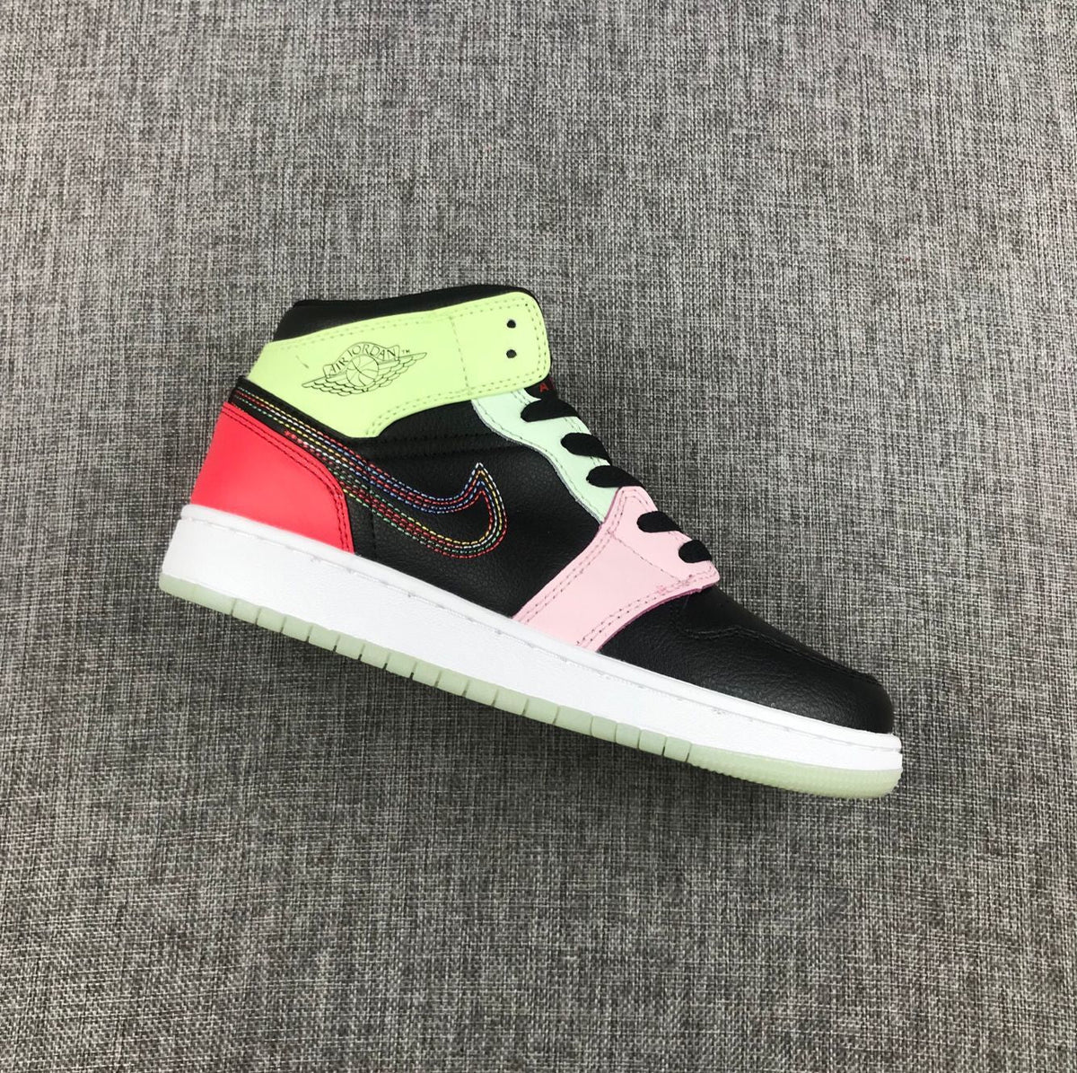 Jordan Air Jordan 1 Mid Sneakers Black Red Green Pink AV5174-076